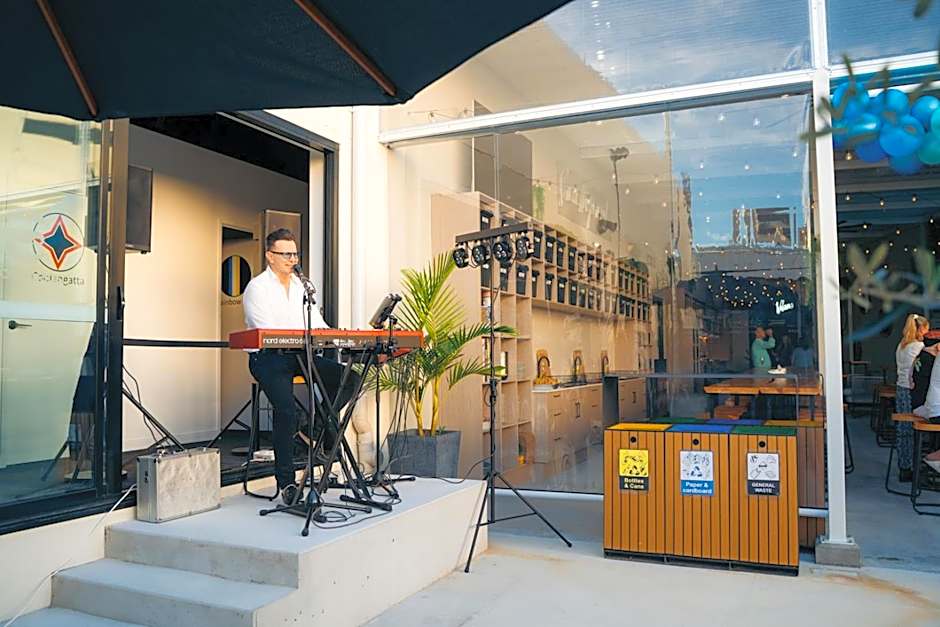 Capsuleaccom Hostel