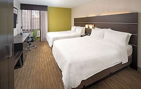 2 Queen Beds Standard Comm Access