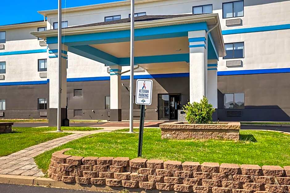 Days Inn by Wyndham Collinsville/St. Louis