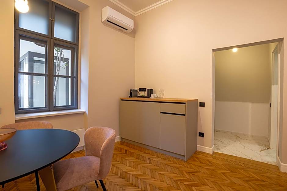 Bloom Downtown Suites