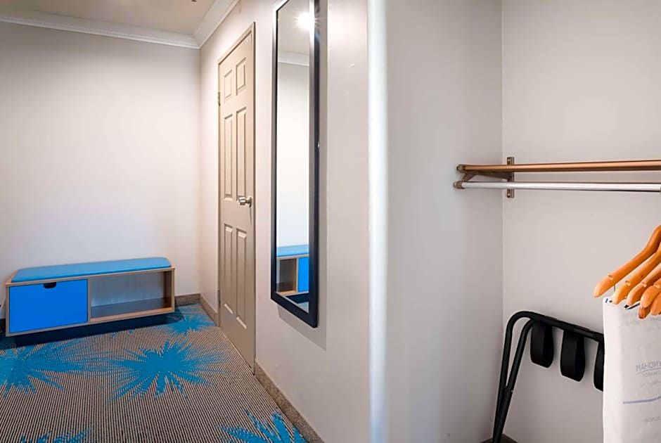 Days Inn by Wyndham Santa Monica