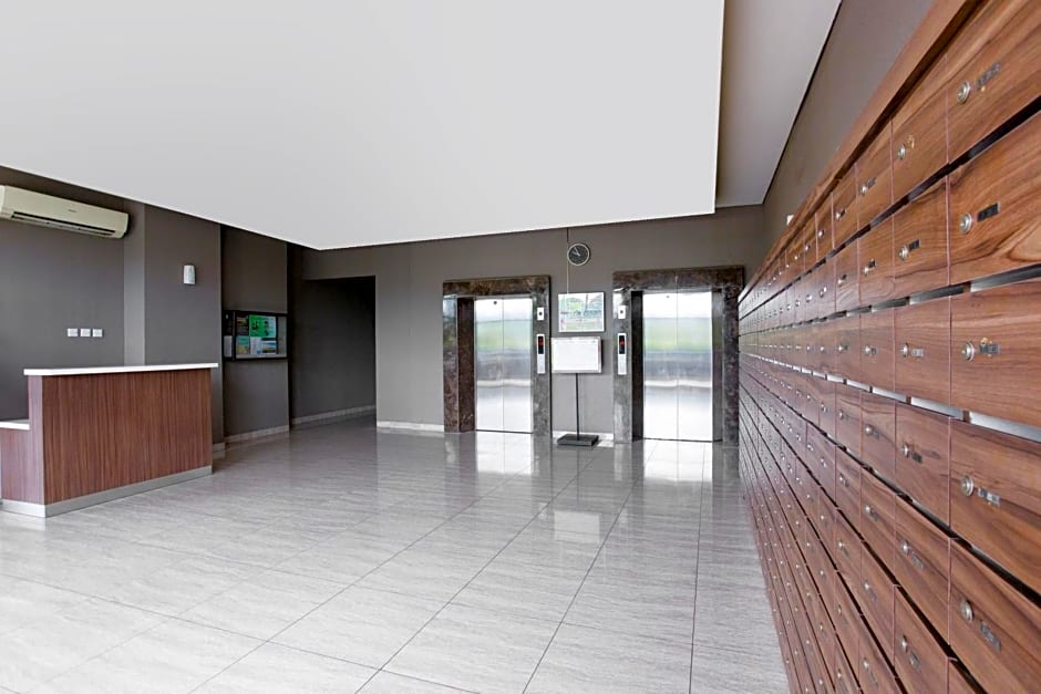 Vaccinated Staff - OYO 2582 Apartemen Serpong Green View