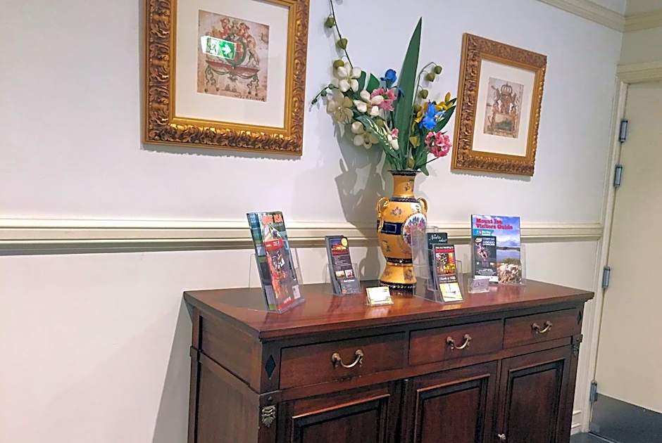 Redearth Boutique Hotel