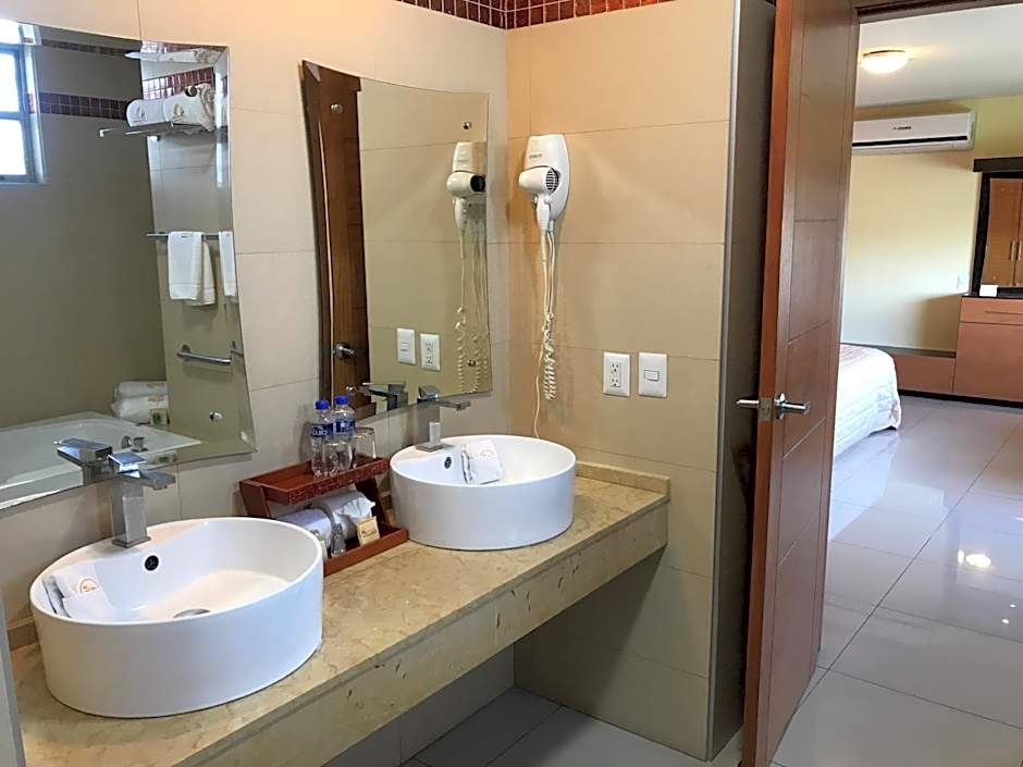 Hostalia Hotel Expo & Business Class