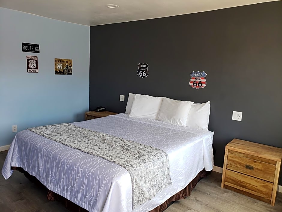 Deluxe Inn