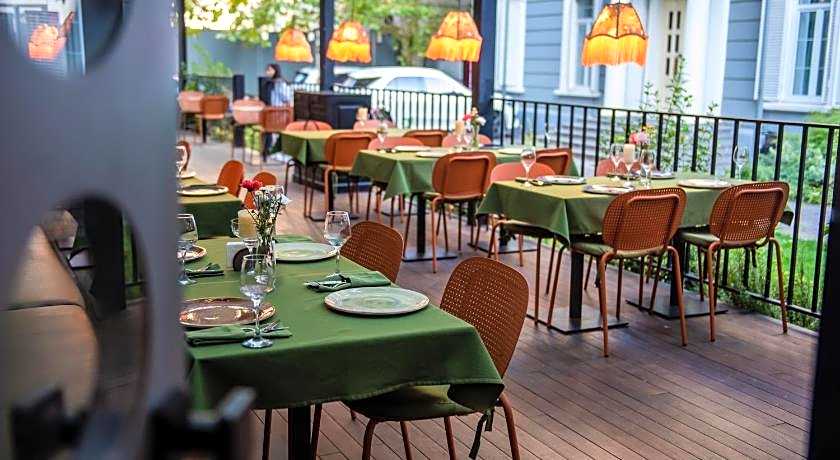 Hotel Twenties Tbilisi - Stay & Dine