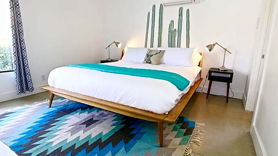 Hotel El Cid by AvantStay 16 OCC Full Hotel Buyout in Palm Springs w Pool