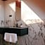 WELTWIEN Luxury Art Apartments & Free Parking
