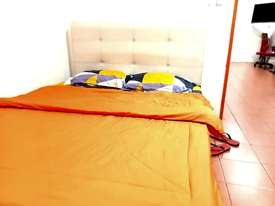 OYO HOME 90768 Flo Inn Motel