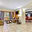 Days Inn & Suites by Wyndham Tampa/Fairground/Casino Area