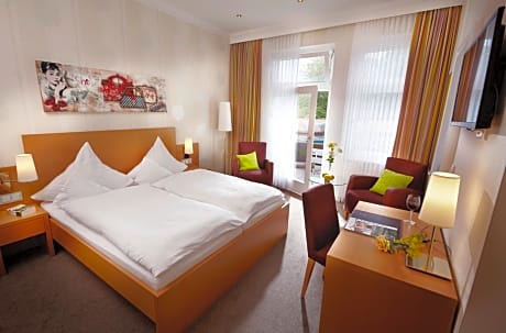Classic Double Room with Balcony