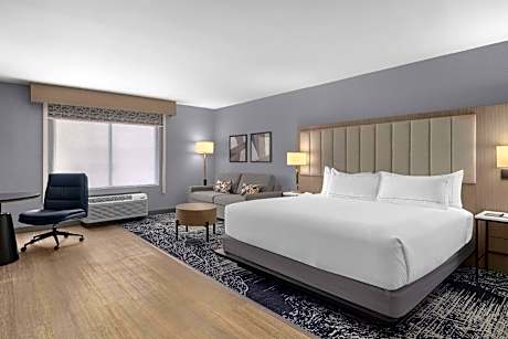 Pure Wellness King Room with Sofa Bed - Non-Smoking