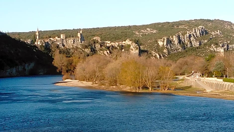 l'oustau bonur