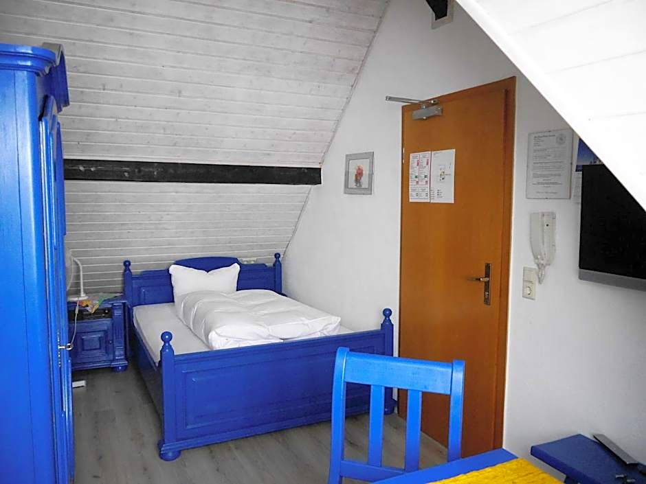 Hotel-Gasthof-Destille-Eisenbahn