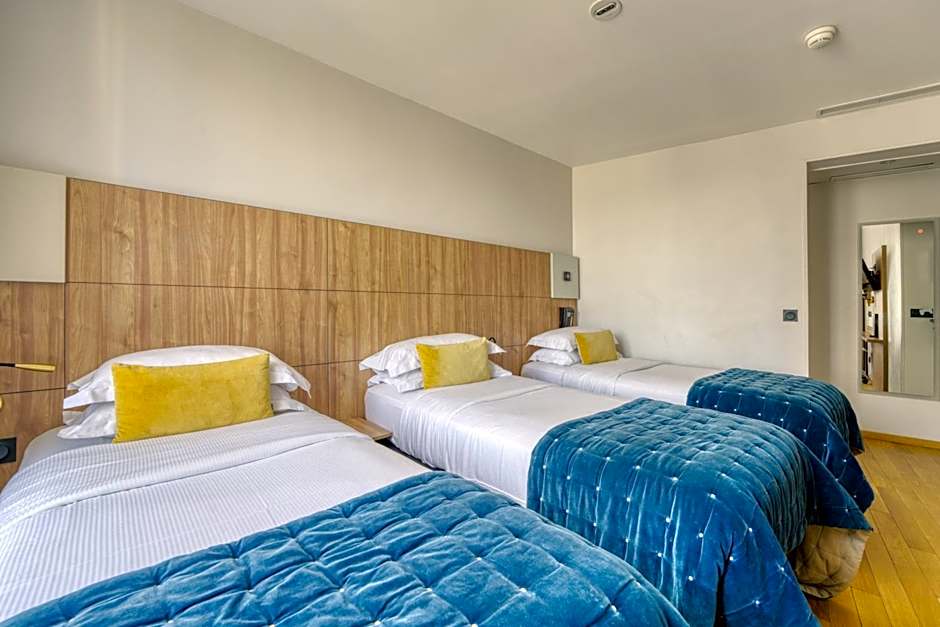 Photo 1 of 7 of Triple Room