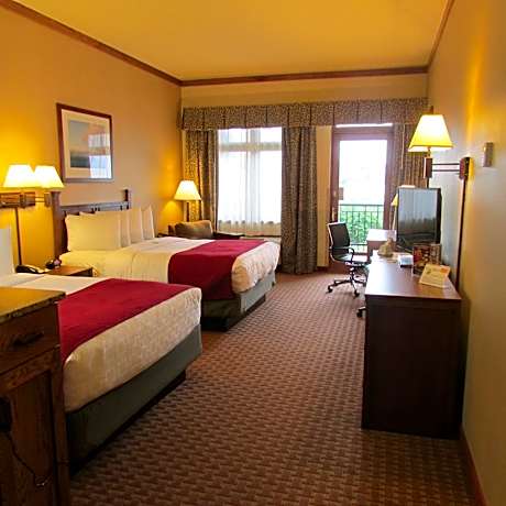 Queen Room with Two Queen Beds with Balcony