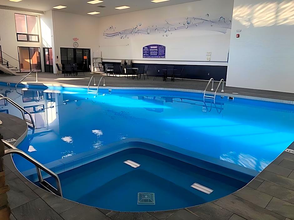 Boarders Inn & Suites by Cobblestone Hotels - Grand Island