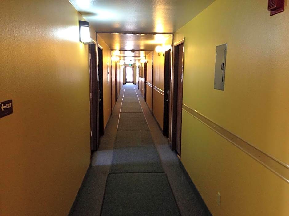 Super 8 by Wyndham Diamondville Kemmerer