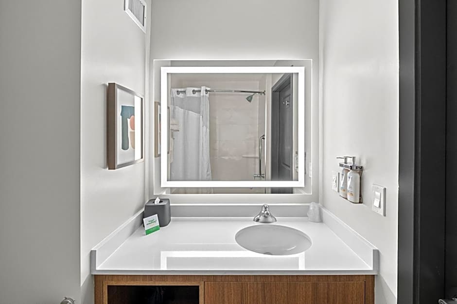 Holiday Inn Hotel & Suites Surrey East - Cloverdale By IHG