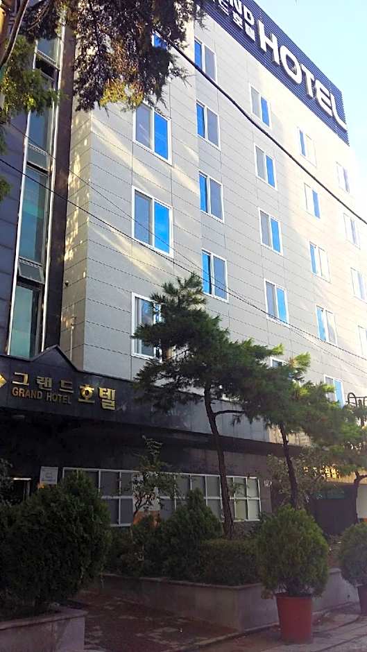 New Grand Hotel