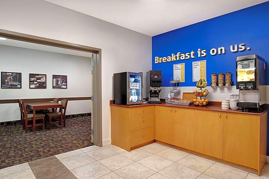 Days Inn by Wyndham Dawson Creek