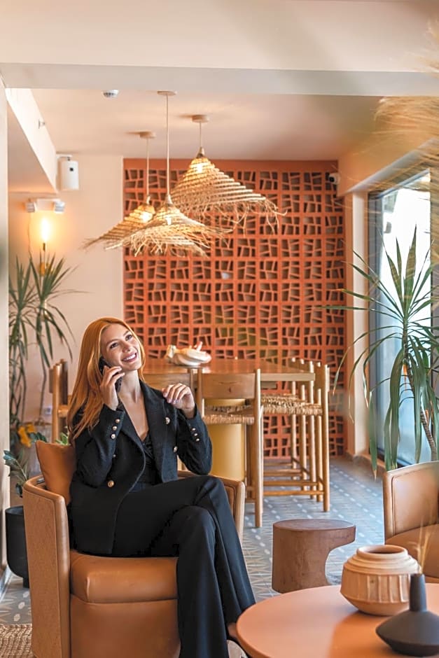 HiBird- Apartment and Suites Hotel