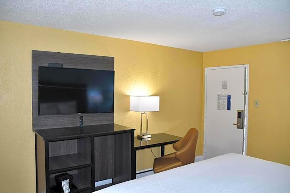 Baymont by Wyndham Macon I-75