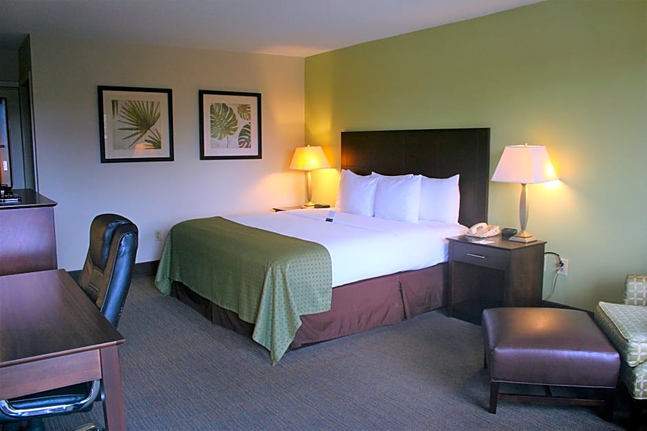 Clarion Inn & Suites Conference Center