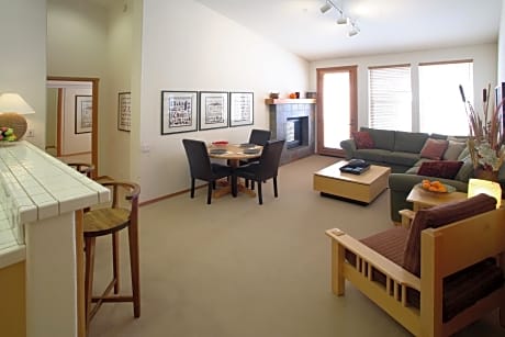 Deluxe Two-Bedroom Suite