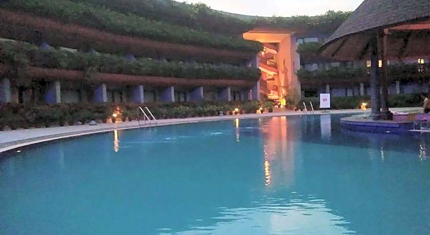 Uday Suites - The Airport Hotel