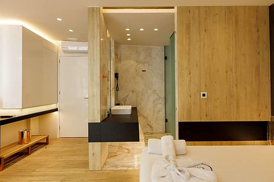 Kahlua Hotel & Suites