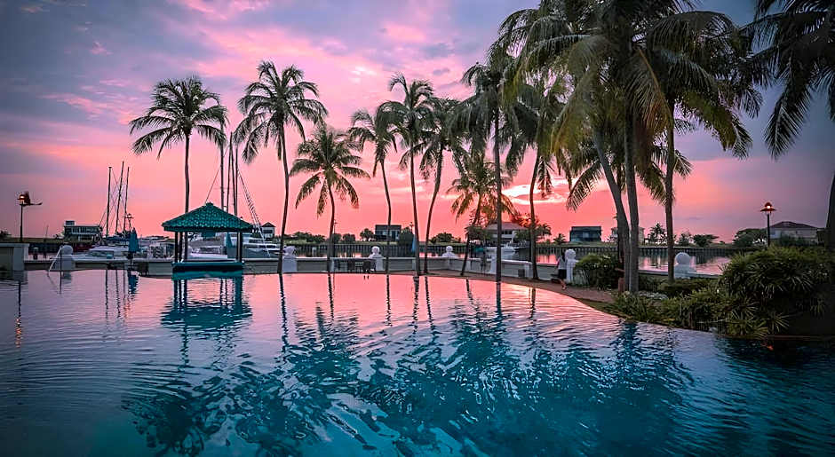 Avillion Admiral Cove Hotel