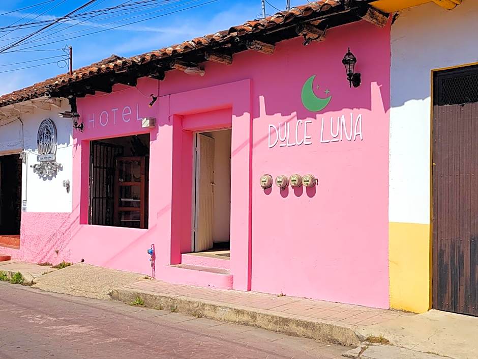 Hotel Dulce Luna