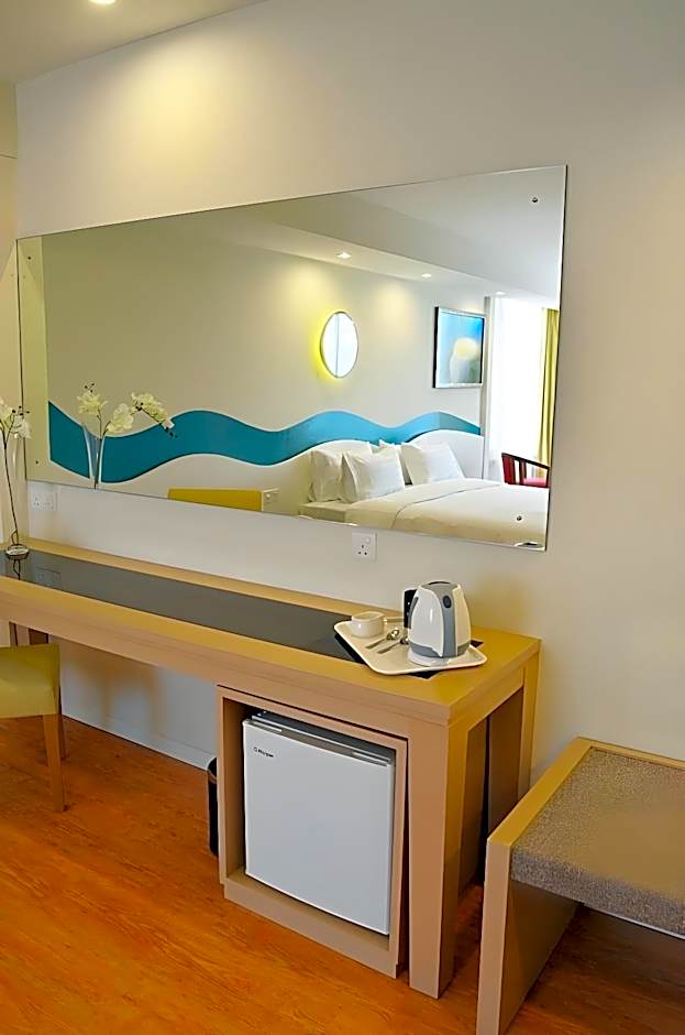 Oceania Hotel