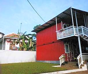 RedDoorz Plus near Lembang Park & Zoo