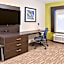 Holiday Inn Express & Suites Parkersburg East By IHG