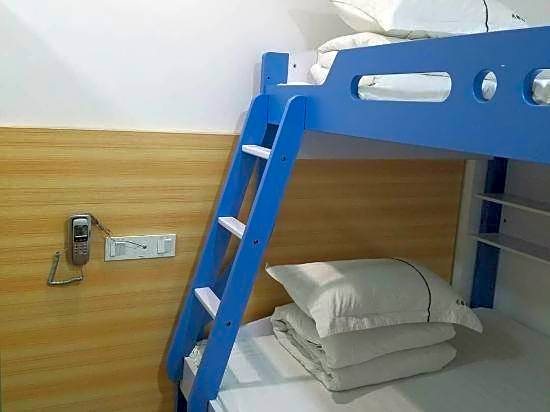 Longteng Hotel (Guangzhou Children's Hospital Ximenkou Subway Station)