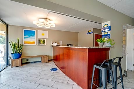 Days Inn by Wyndham Nashville Saint Thomas West Hospital