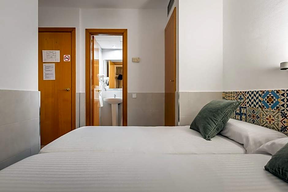 Hostal Baler