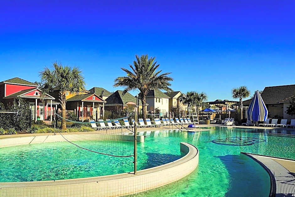 Carriage House Hotel