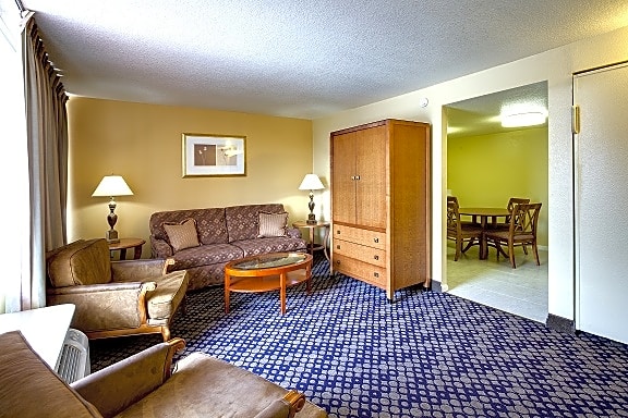 Celebration Suites At Old Town