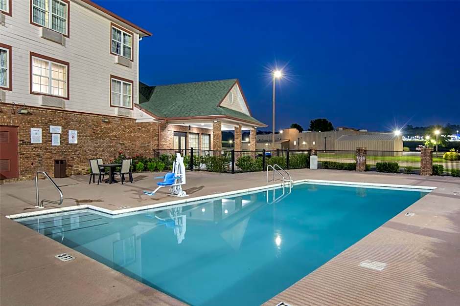 Best Western Plus Bessemer Hotel & Suites