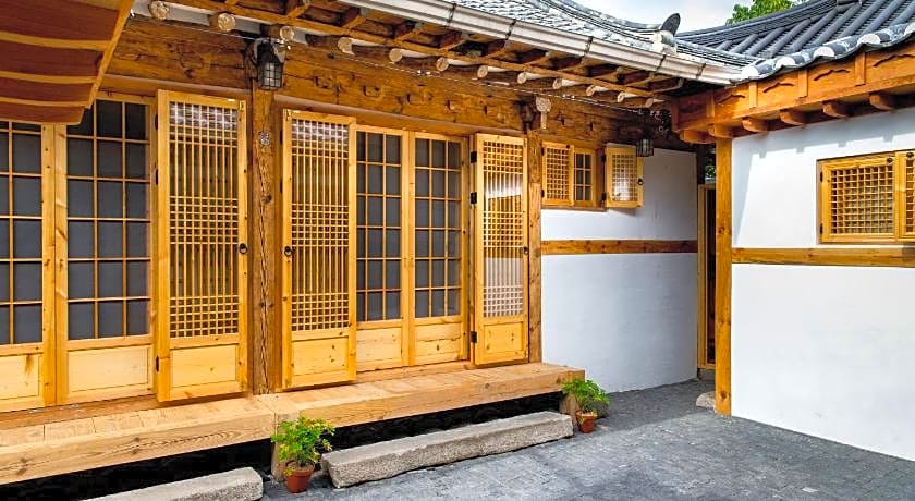 Gaeunchae Hanok Guesthouse Jeonju
