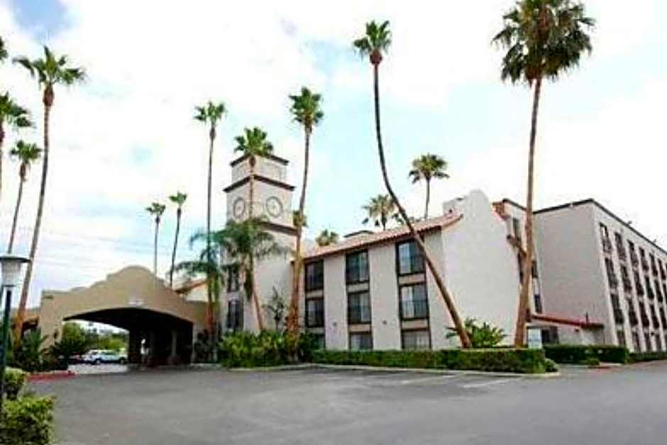 Buena Park Grand Hotel & Suites