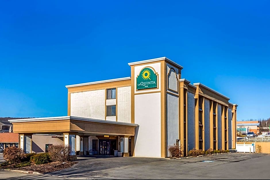 La Quinta Inn & Suites by Wyndham Binghamton - Johnson City