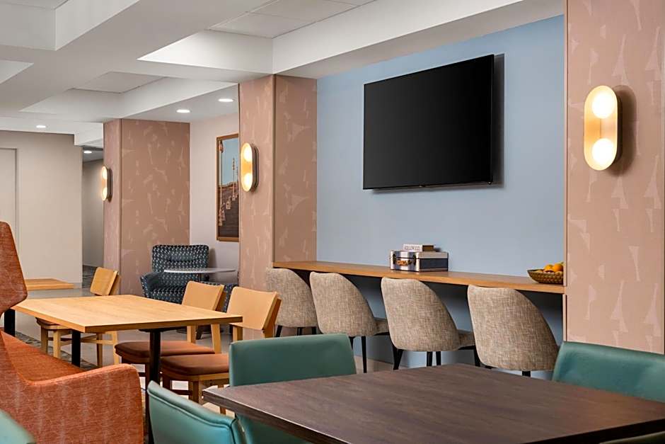 Hampton Inn By Hilton Neptune/Wall