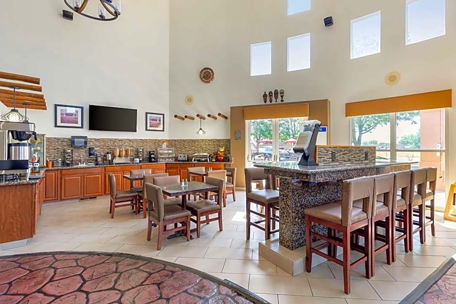 Best Western Kiva Inn