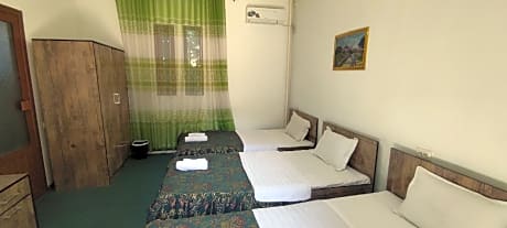 Triple Room - Non-Smoking