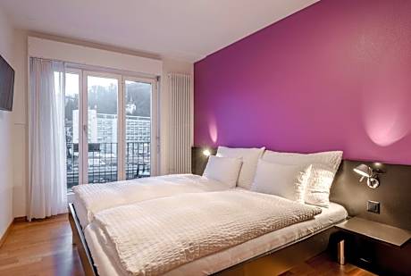 Triple Room with Balcony and River and Mountain View