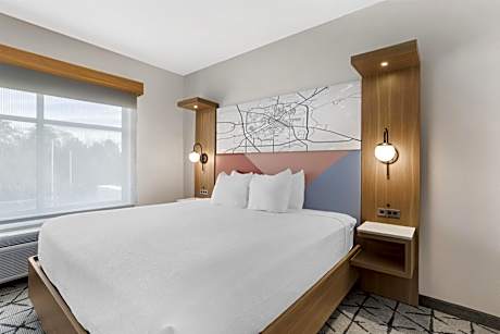 Best Western Plus Rose City Conference Center Inn